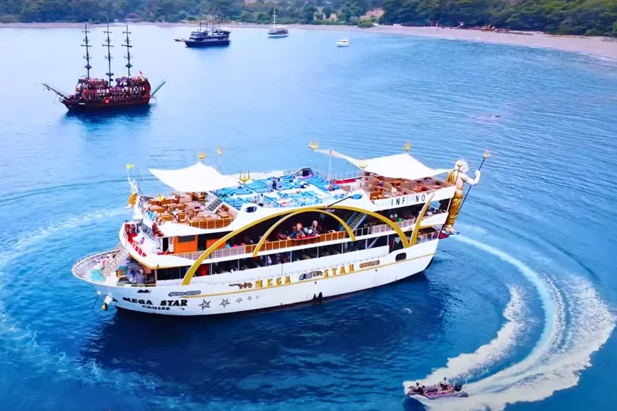Mega Star Boat Tour